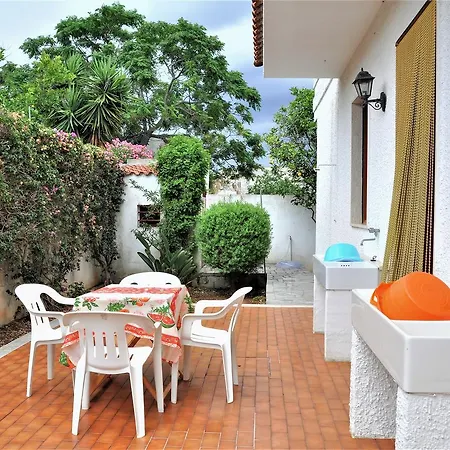 アパート Casa Dei Ginepri トッレ・ラピッロ